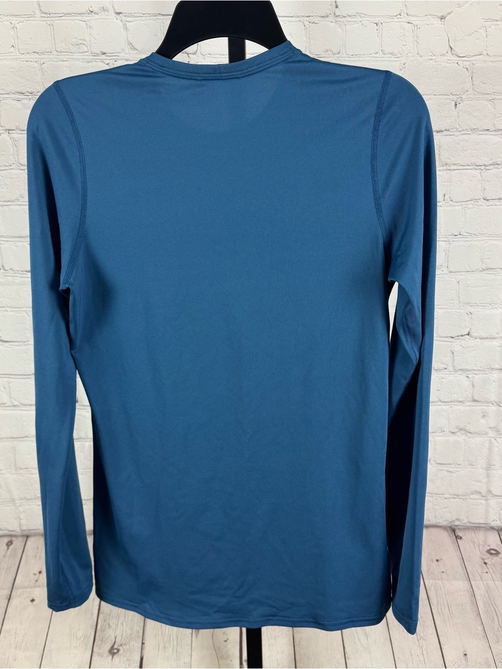 Patagonia Blue Long Sleeve Capilene Lightweight Shirt Size Small - Picture 5 of 5